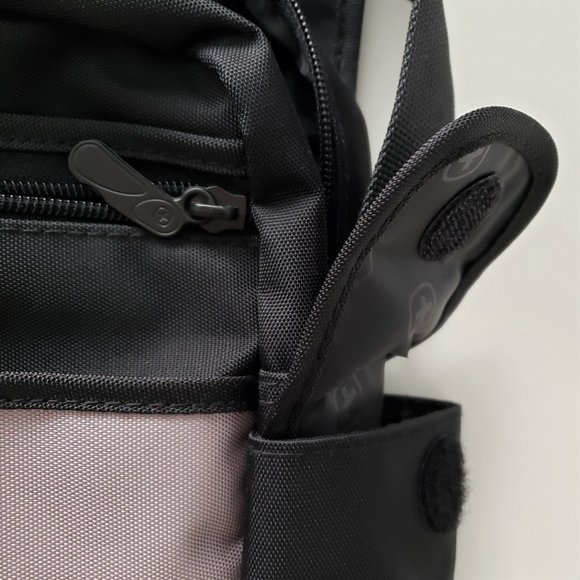 Wenger Unisex Cross Body Tablet/Camera Bag - Picture 6 of 6